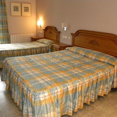 Hotel Duque De Calabria Manzanera Oda fotoğraf